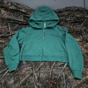 Lululemon cropped scuba half zip